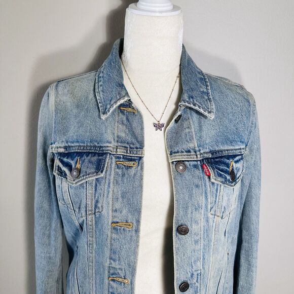 Levi’s Original Denim Trucker Jacket “All Mine” Medium Wash Women's SZ XS Spring - Picture 7 of 12